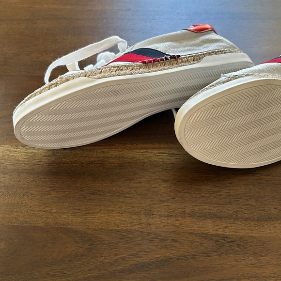 Steve Madden Sneakers - Picture 3 of 6